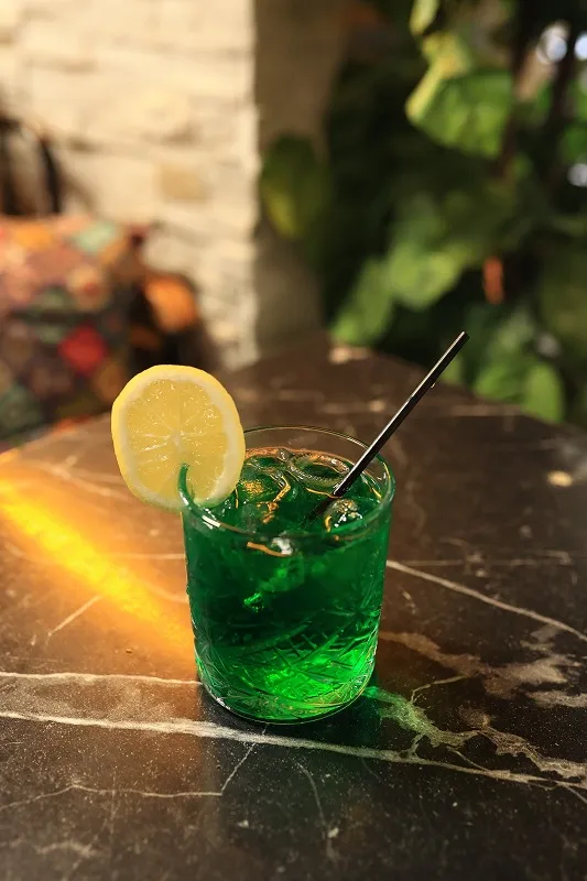 ÇİLEKLİ İTALYAN SODA